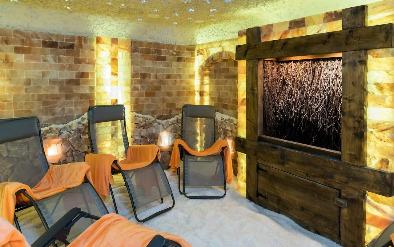 Oberbechingen Landhotel Zum Adler 3*,